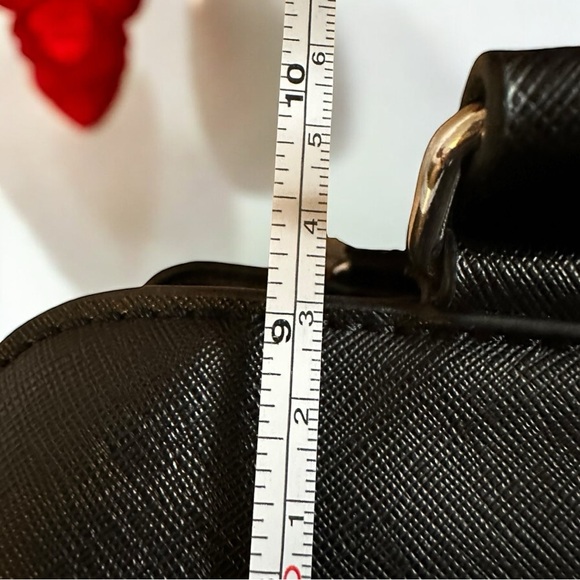 Original Guess Handbag Vintage Logo Satchel Patent Textured Leather Black - Picture 7 of 7